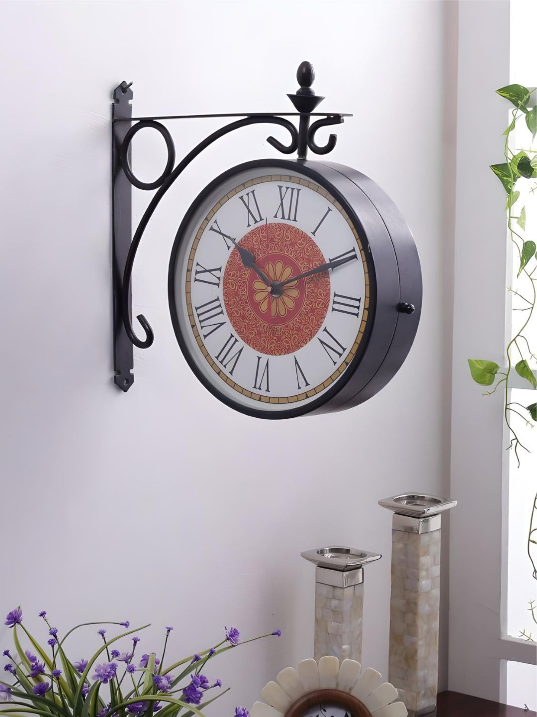 

The Art House Black & White Textured Round Shaped Contemporary Wall Clock