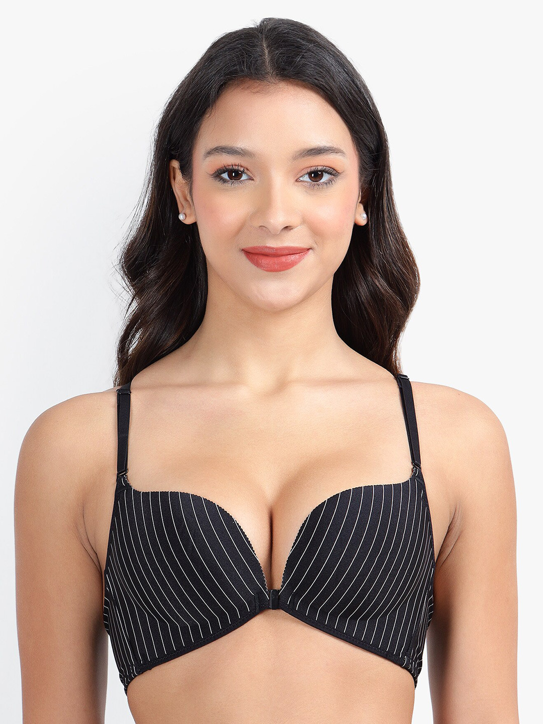 

PARKHA Non Wired Heavily Padded Side Shaper Plunge Bra, Black