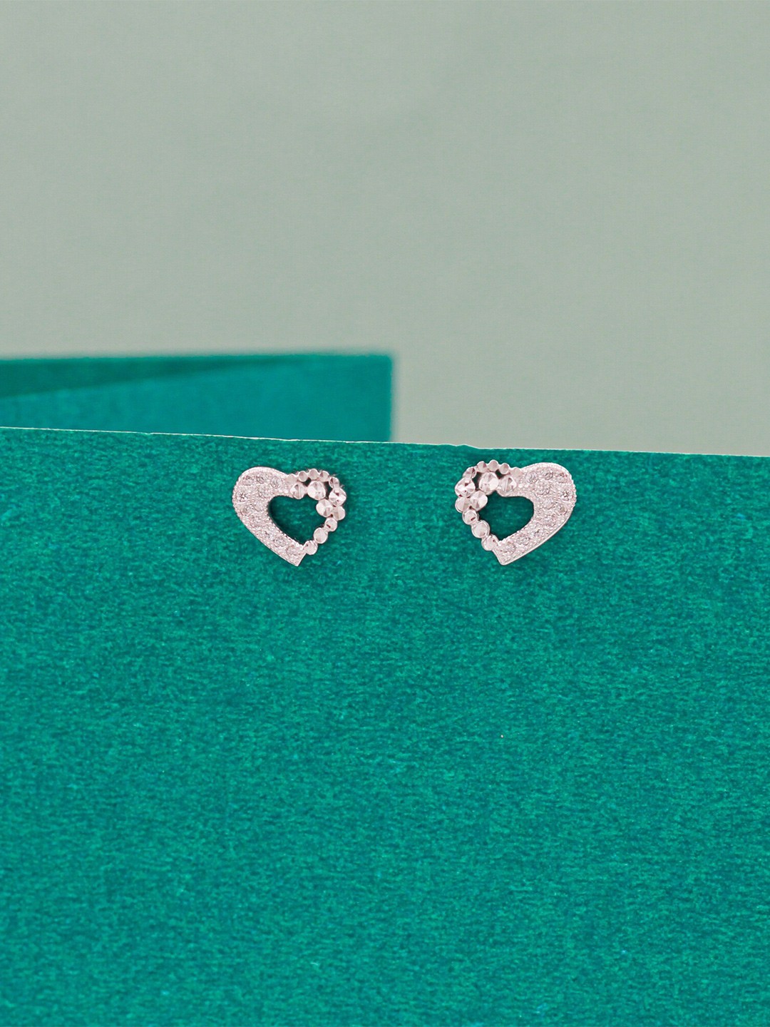 

SANGEETA BOOCHRA Sterling Silver Cubic Zirconia Stone Studded Heart Shaped Studs Earrings