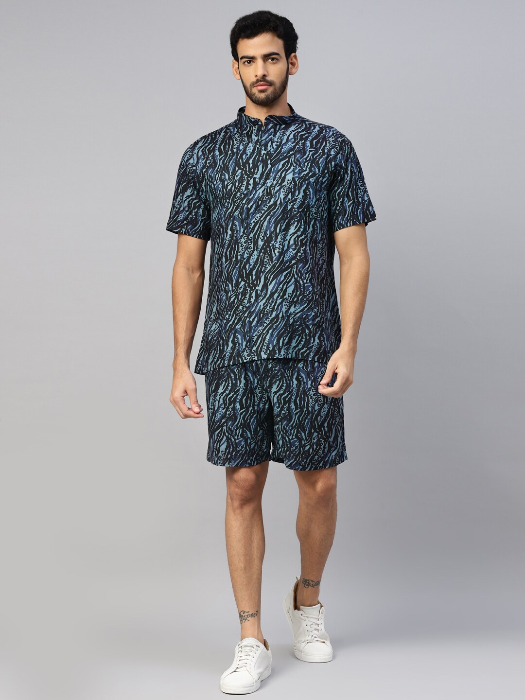 

DON VINO Abstract Printed Shirt & Shorts, Blue