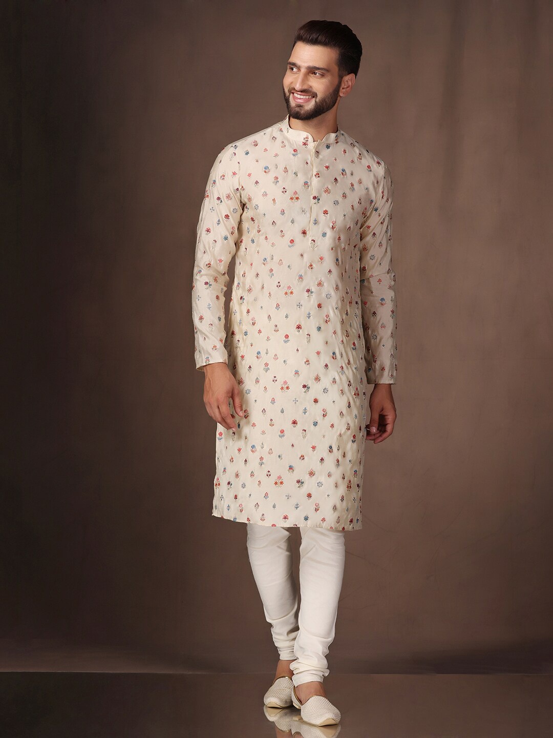 

KISAH Floral Printed Mandarin Collar Straight Kurta with Churidar, Cream