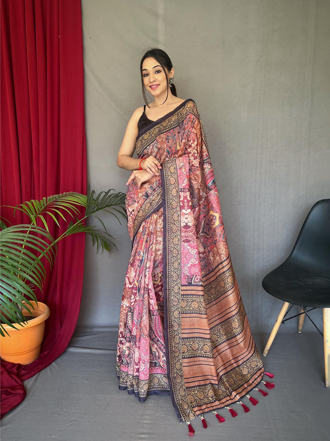 

Ekasya Crape Silk Designer Saree with Tassels, Pink