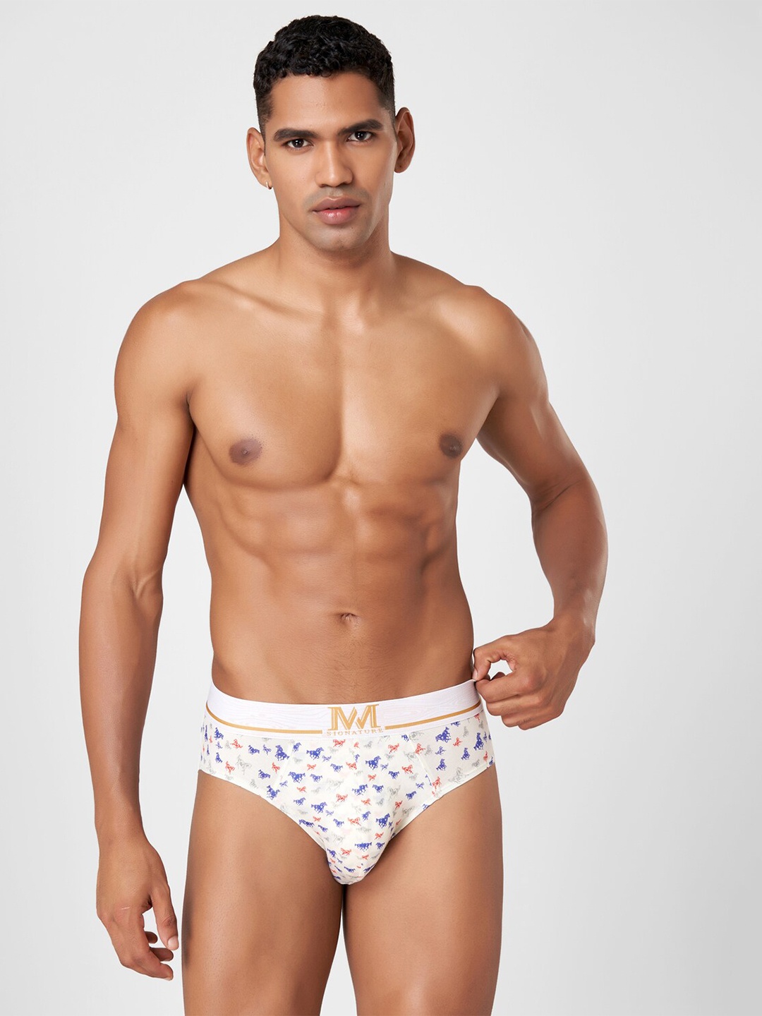 

Macroman M-Series Men Conversational Printed Mid-Rise Hi-Stretch Briefs 8903978393315, White