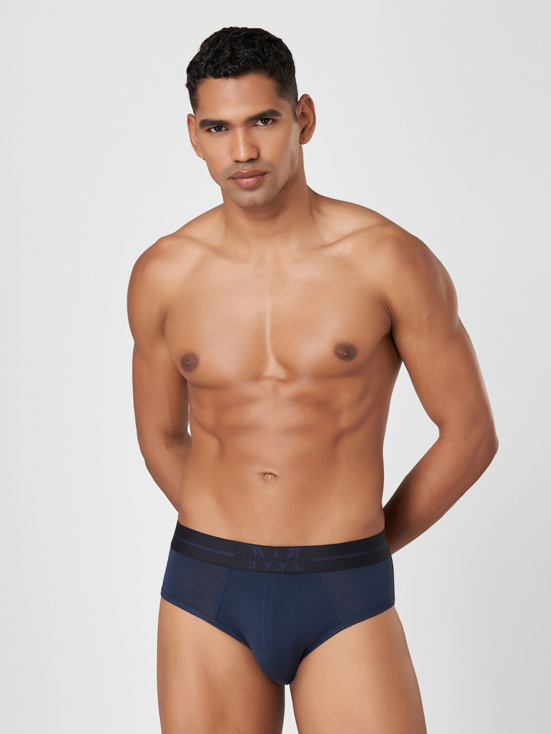 

Macroman M-Series Mid-Rise Moisture wicking Basic Briefs 8903978392042, Navy blue