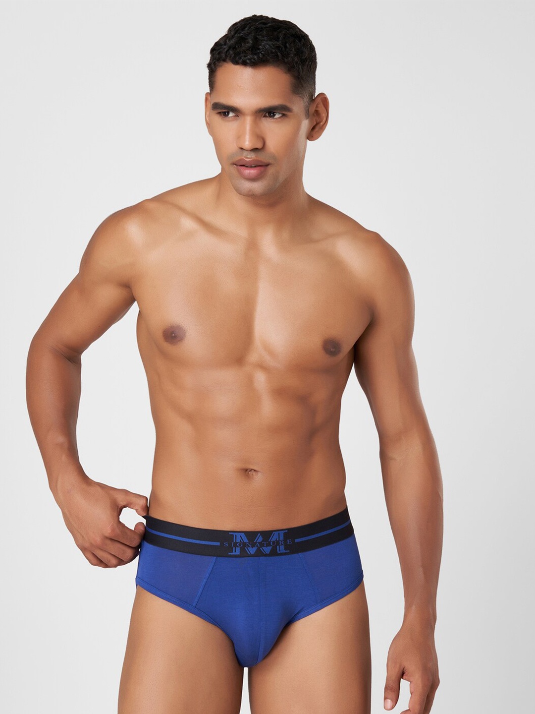 

Macroman M-Series Mid-Rise Moisture wicking Basic Briefs 8903978392103, Blue