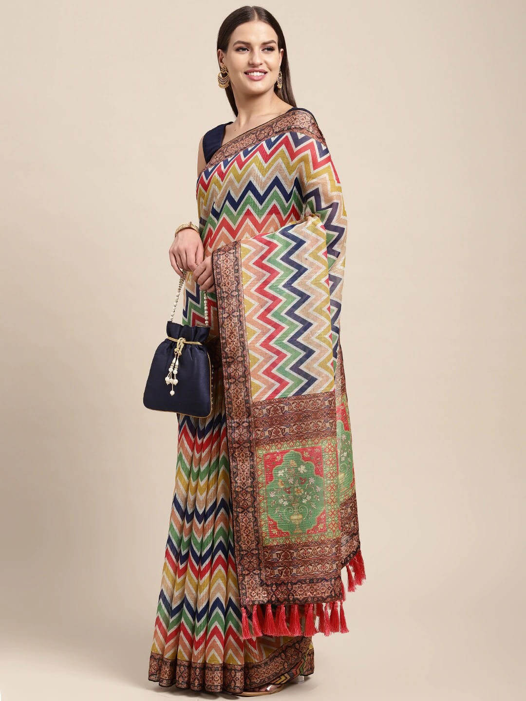 

PATLIPALLU Geometric Printed Ikat Saree, Navy blue
