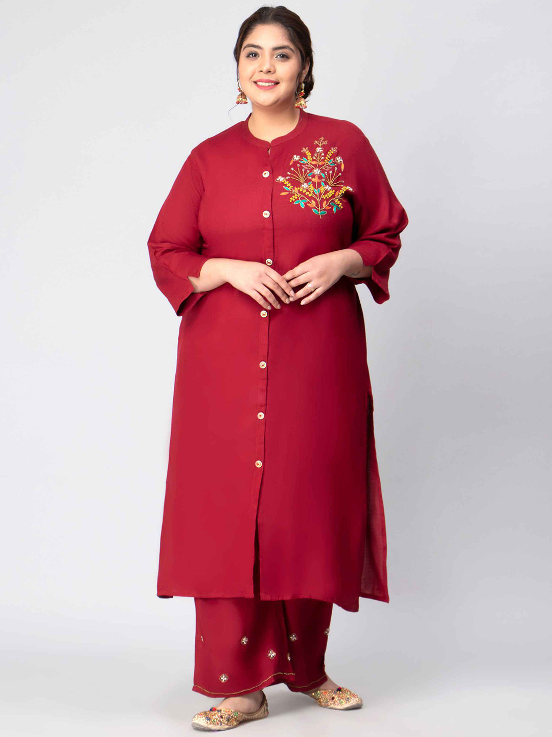 

Toodle Plus Plus Size Floral Embroidered V-Neck A-Line Cotton Kurta, Red