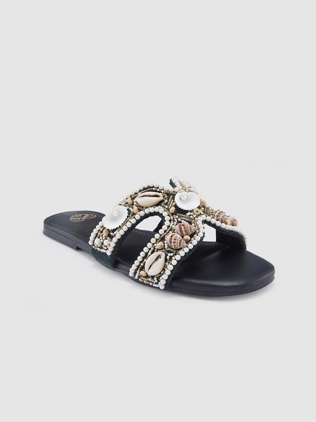 

Sole To Soul Women Black T-Strap Flats