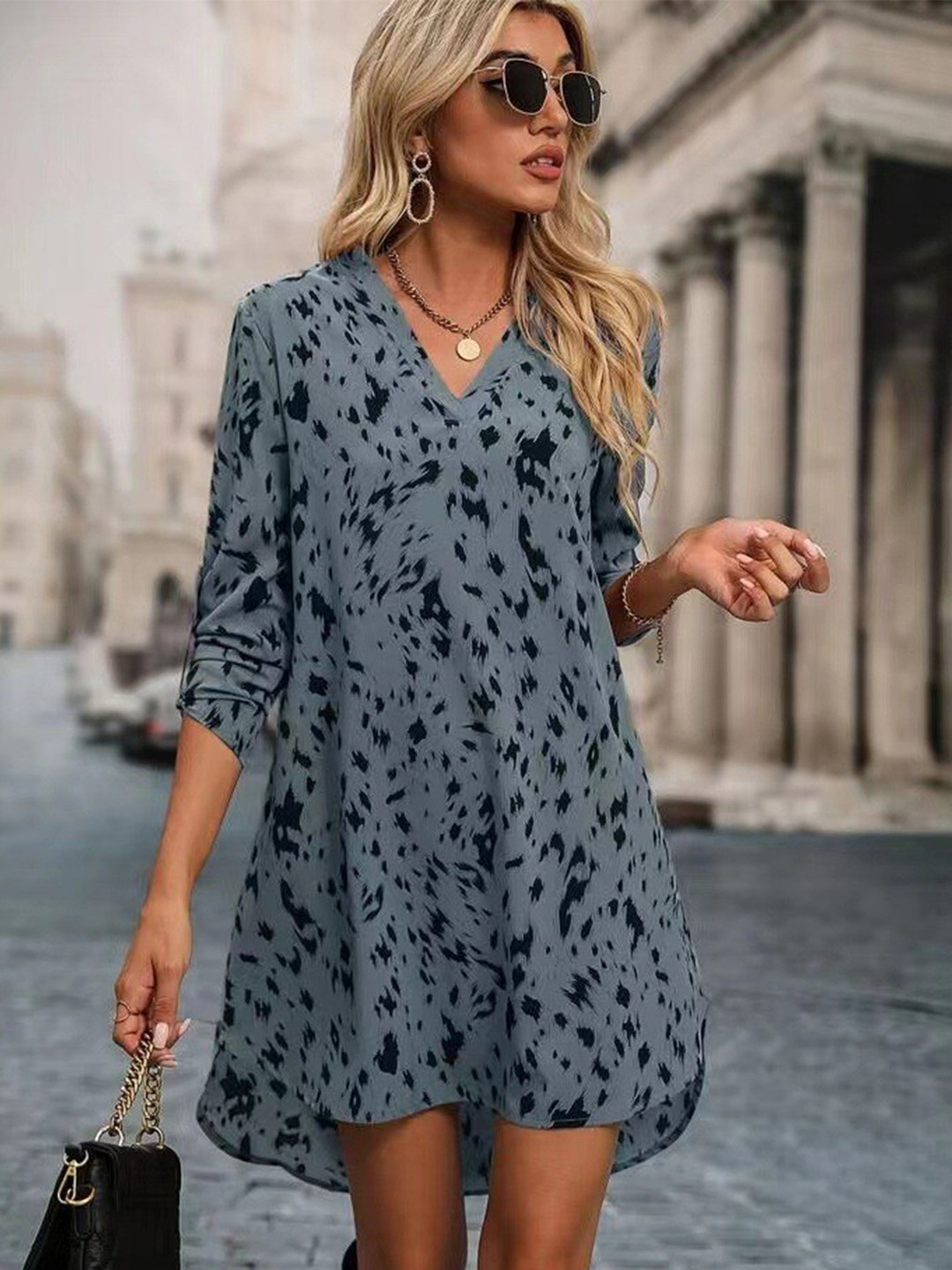 

StyleCast Abstract Printed V-Neck Knee Length A-Line Dresses, Blue