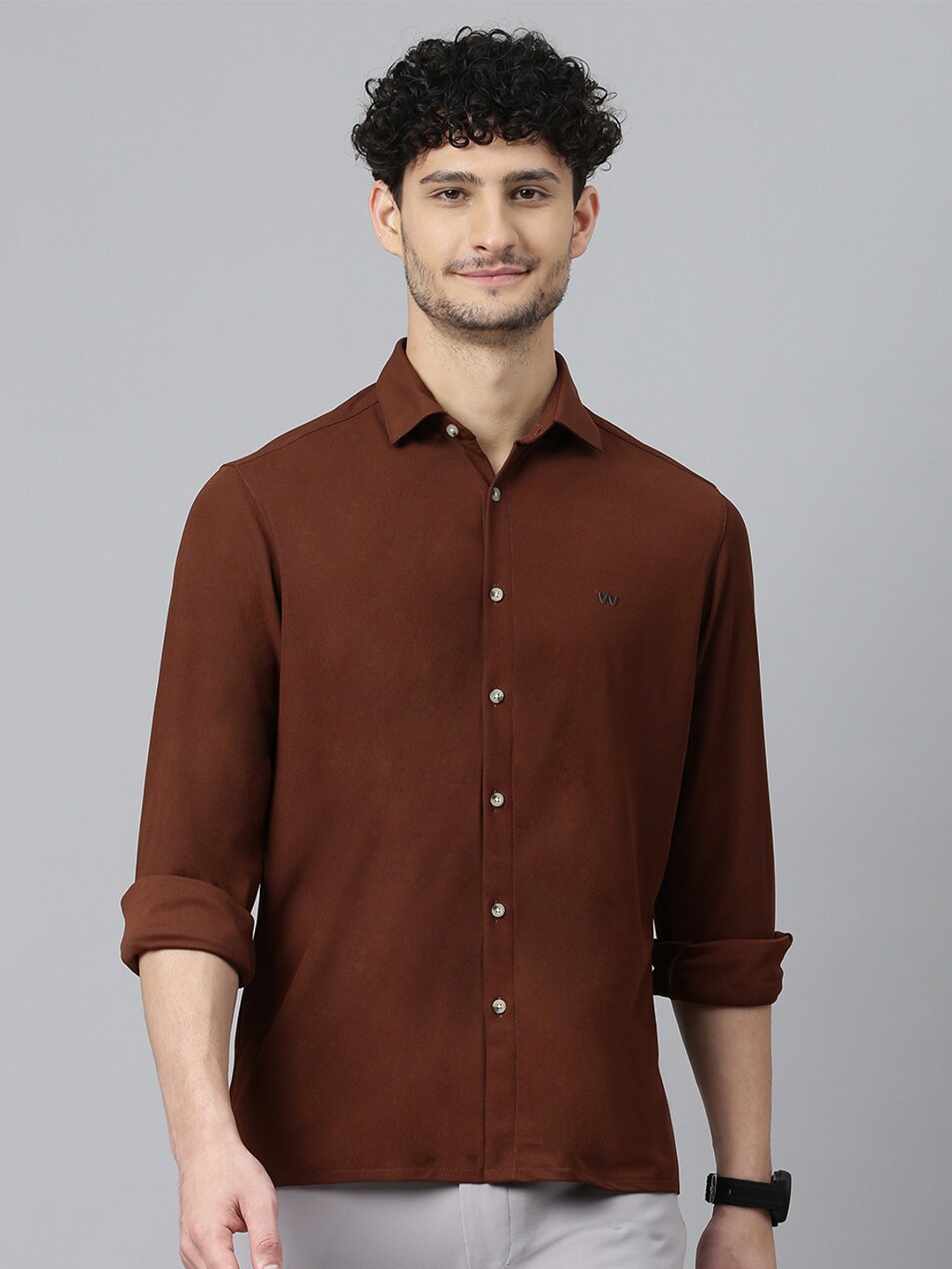 

Slowave Solid Slim Fit Casual Shirt, Brown