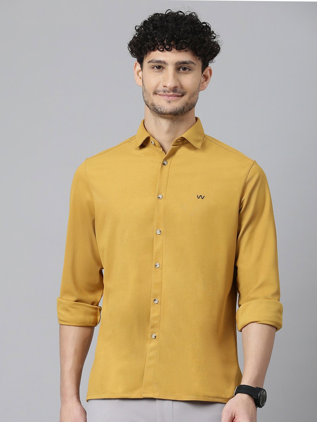 

Slowave Solid Slim Fit Casual Shirt, Mustard
