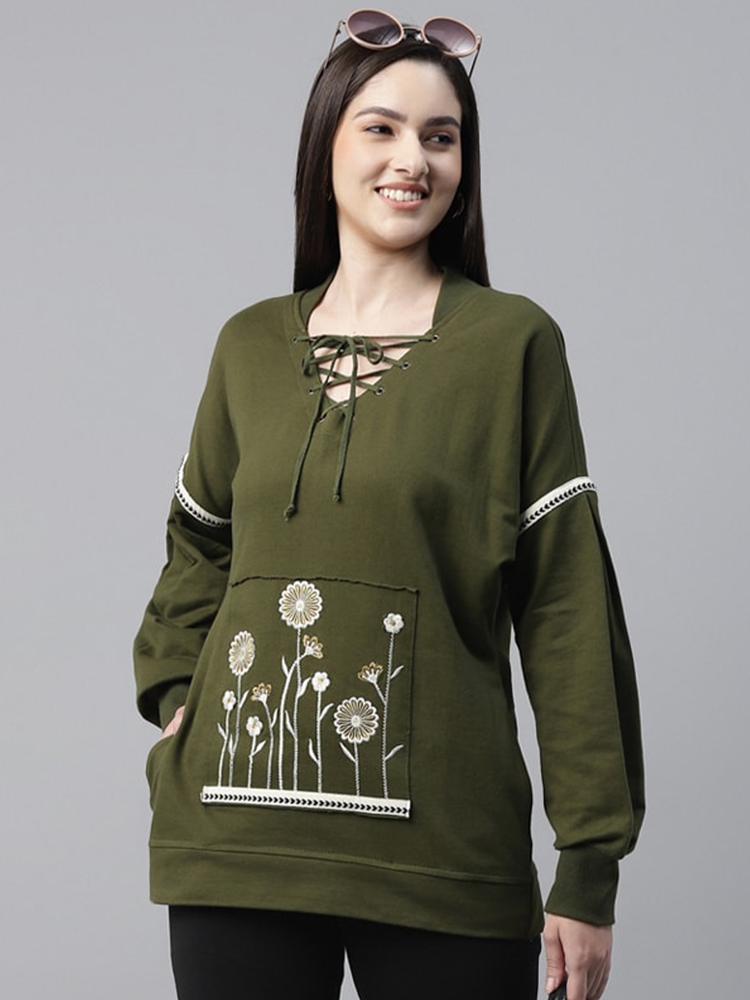 

Taurus Graphic Printed Fleece Sweatshirt, Olive