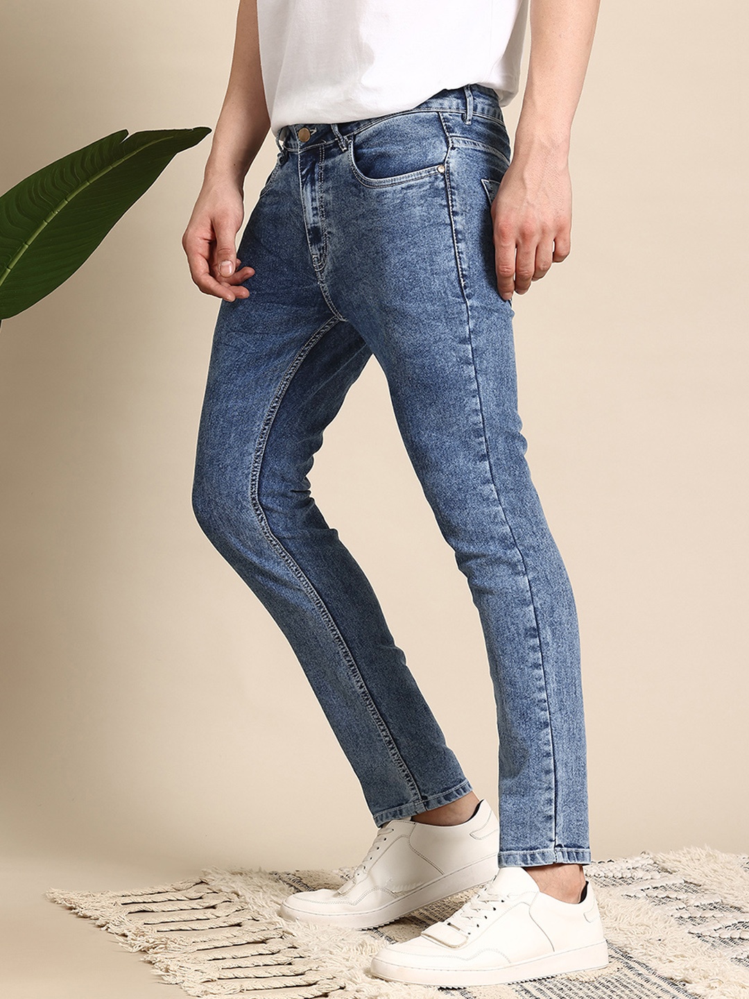 

Mast & Harbour Men Heavy Fade Stretchable Jeans, Blue