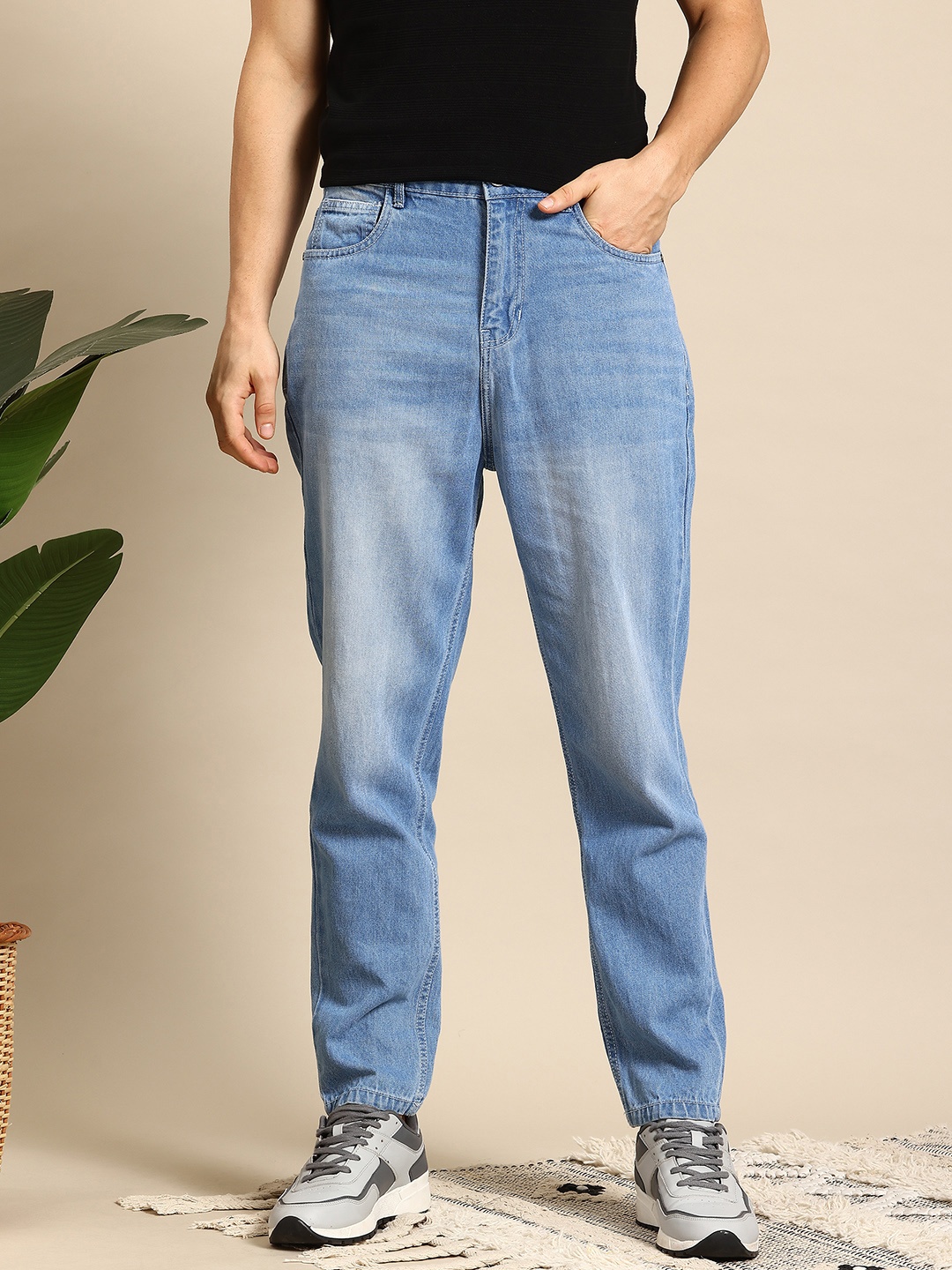 

Mast & Harbour Men Pure Cotton Light Fade Baggy Jeans, Blue
