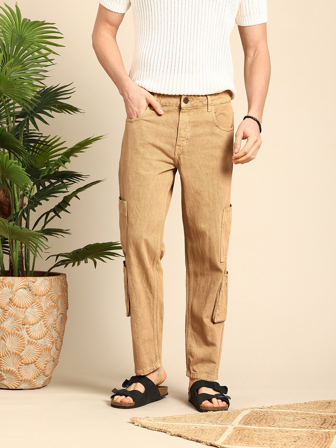 

Mast & Harbour Men Relaxed Fit Pure Cotton Cargo Style Jeans, Camel brown