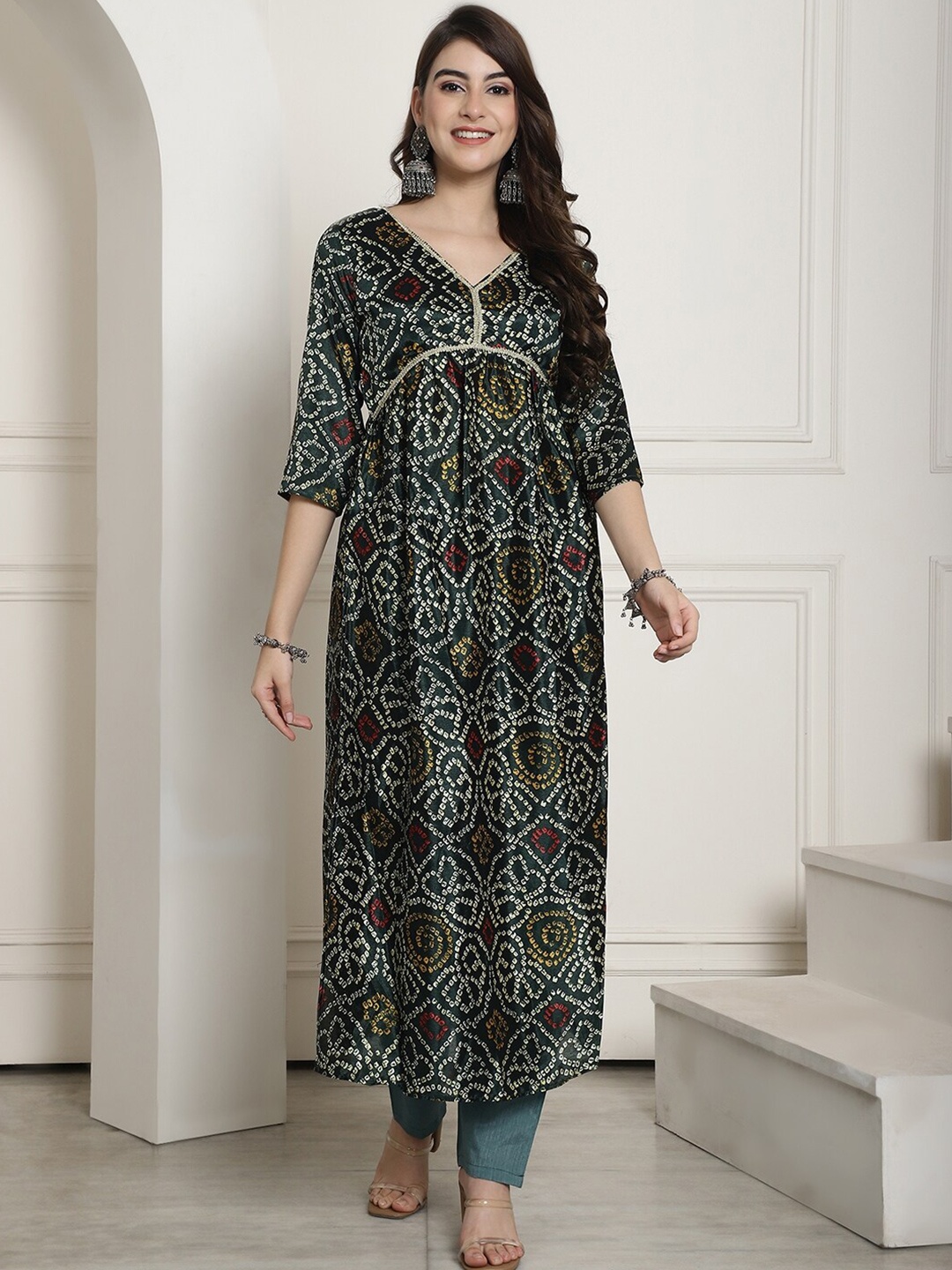 

NEUDIS Abstract Printed V-Neck Three-Quarter Sleeves Pure Kurta, Green