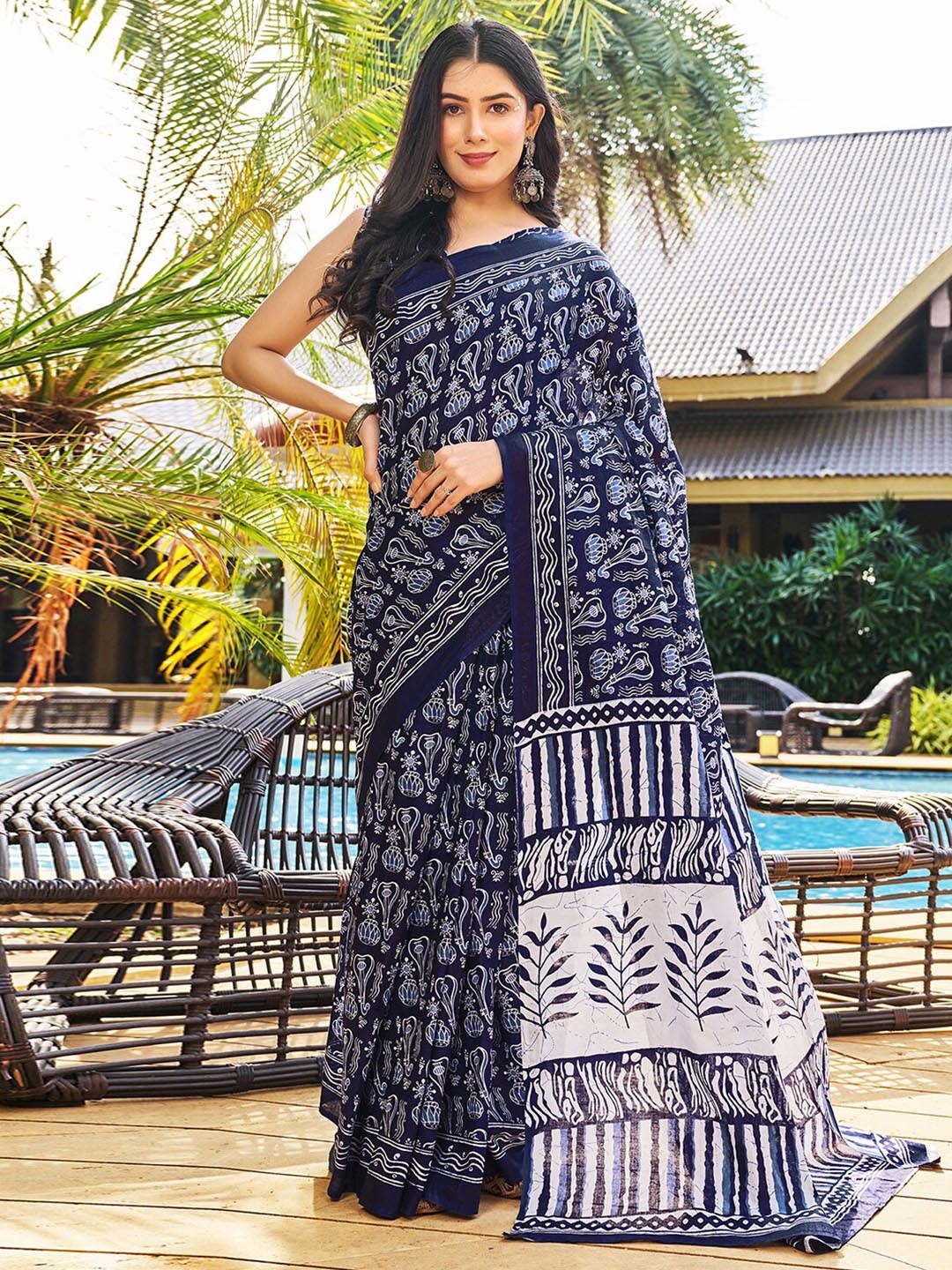 

Satrani Printed Ready to Wear Saree, Navy blue