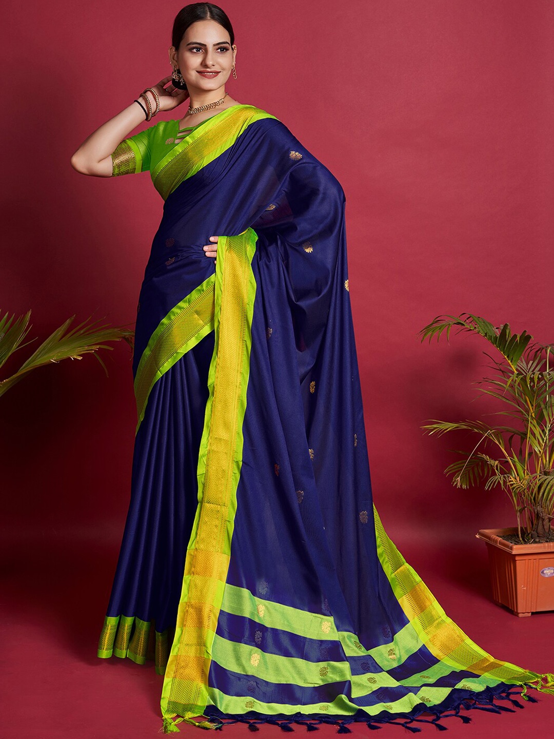 

Mitera Zari Silk Cotton Fusion Saree, Navy blue