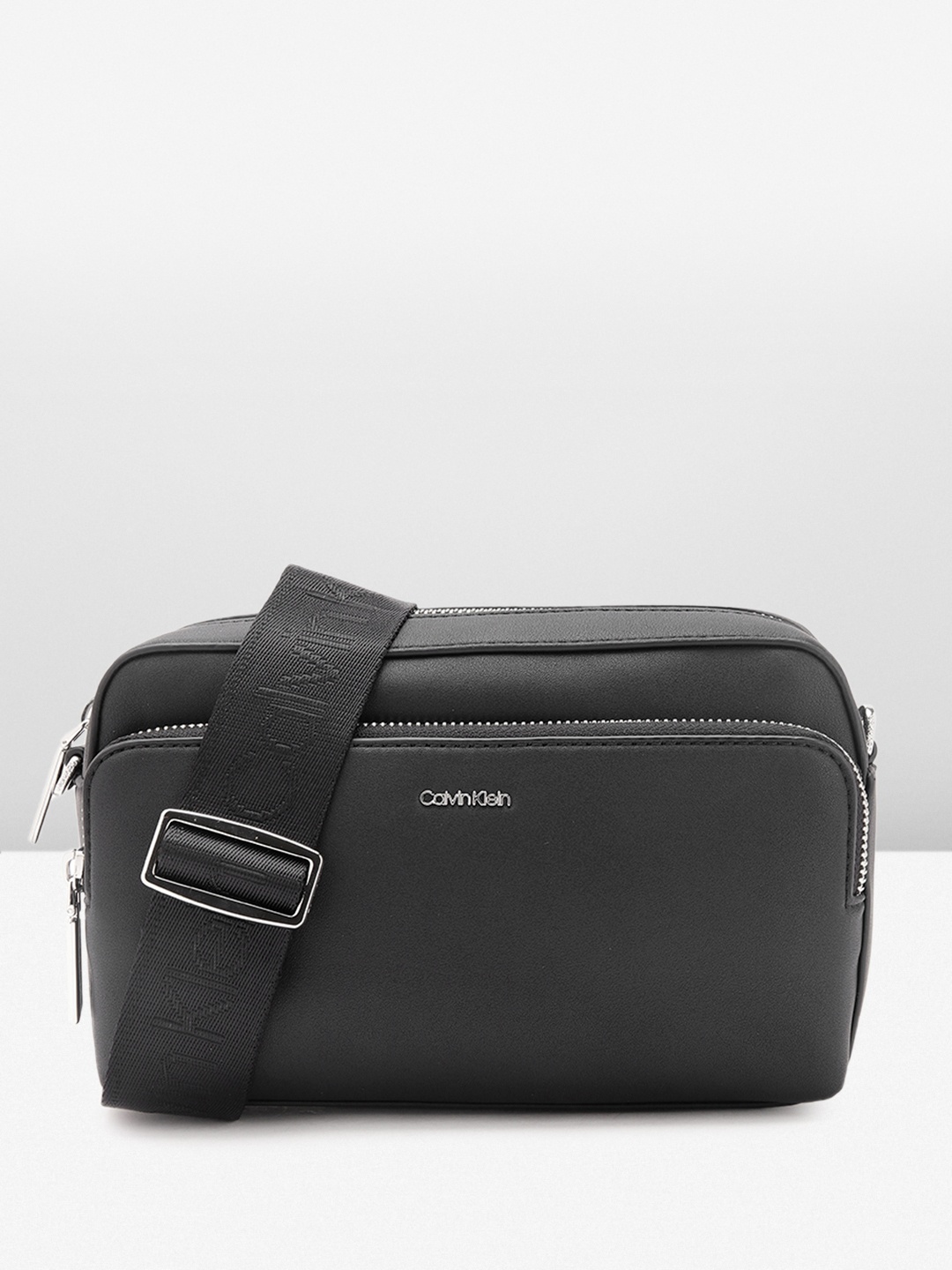 

Calvin Klein Women Sling Bag, Black