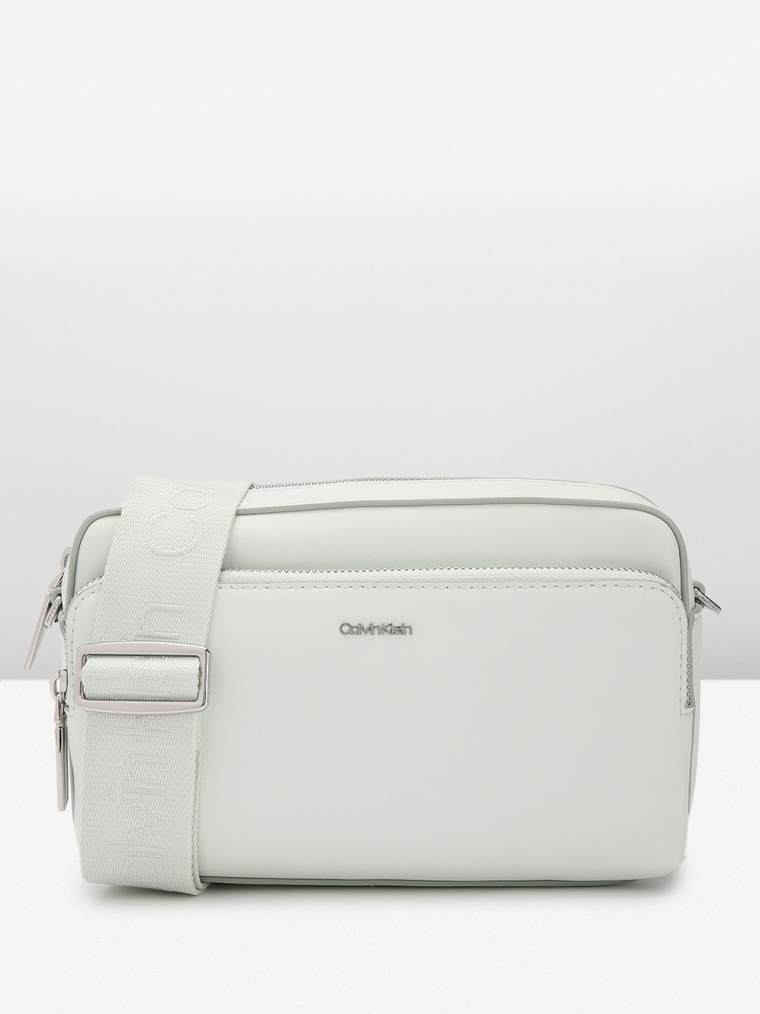 

Calvin Klein Women Solid Sling Bag, Green