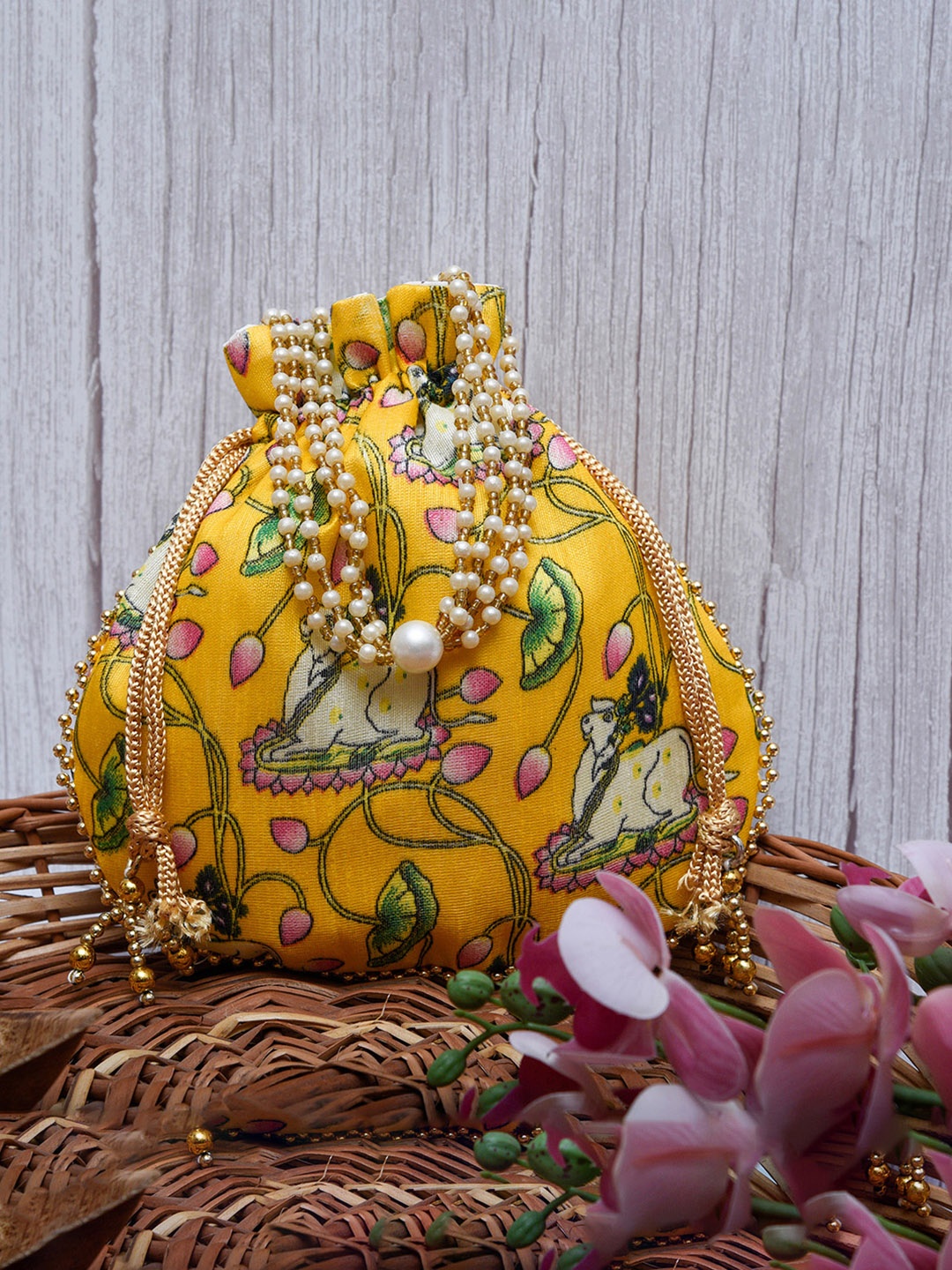 

Kuber Industries Set of 3 Printed Potli Clutches, Yellow