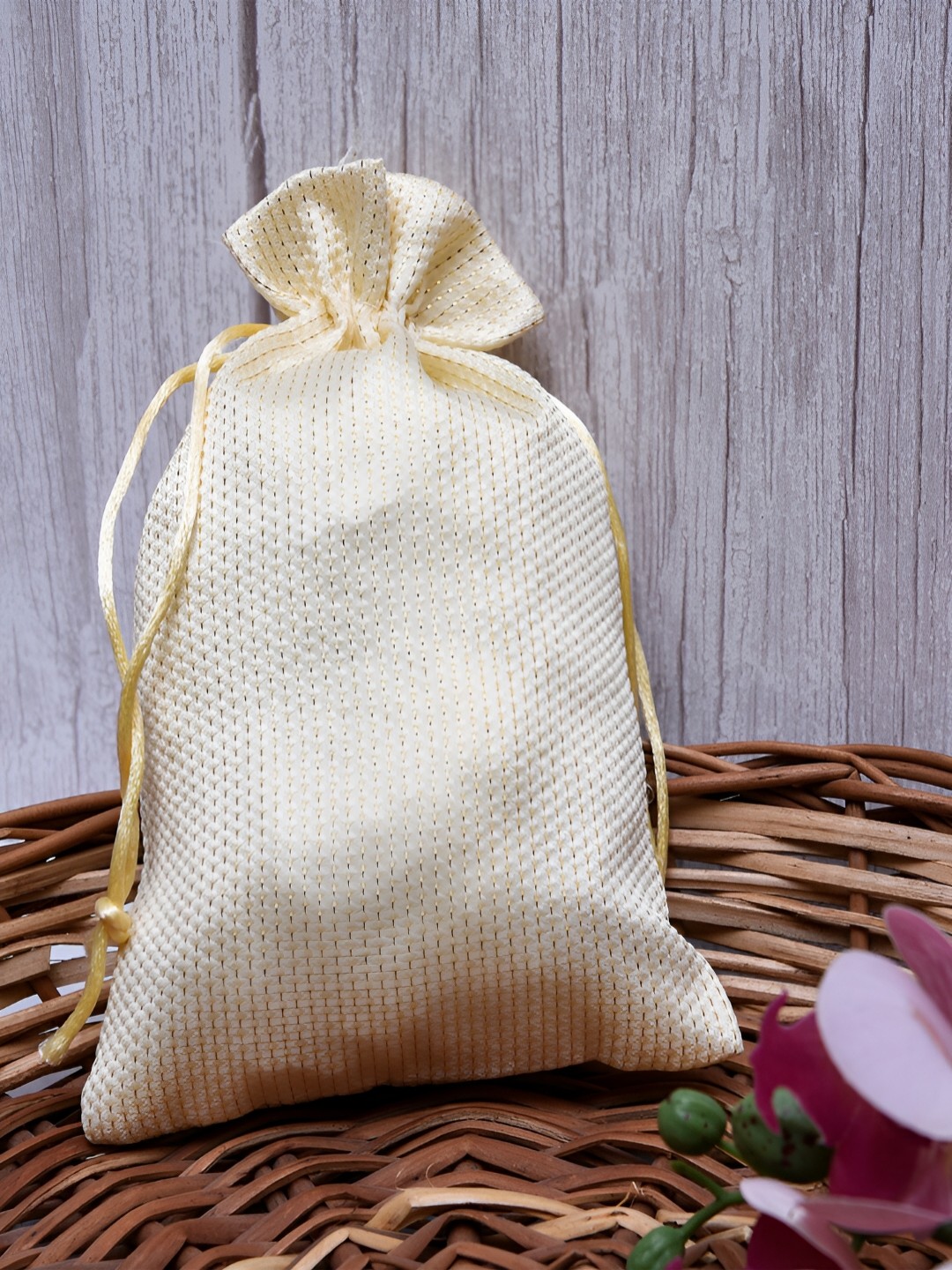 

Kuber Industries Set of 12 Textured Potli Bag, Cream