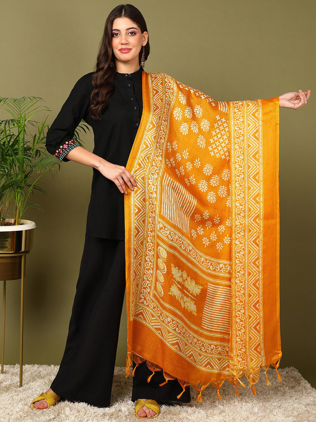 

mokshi Ethnic Motifs Printed Dupatta, Yellow