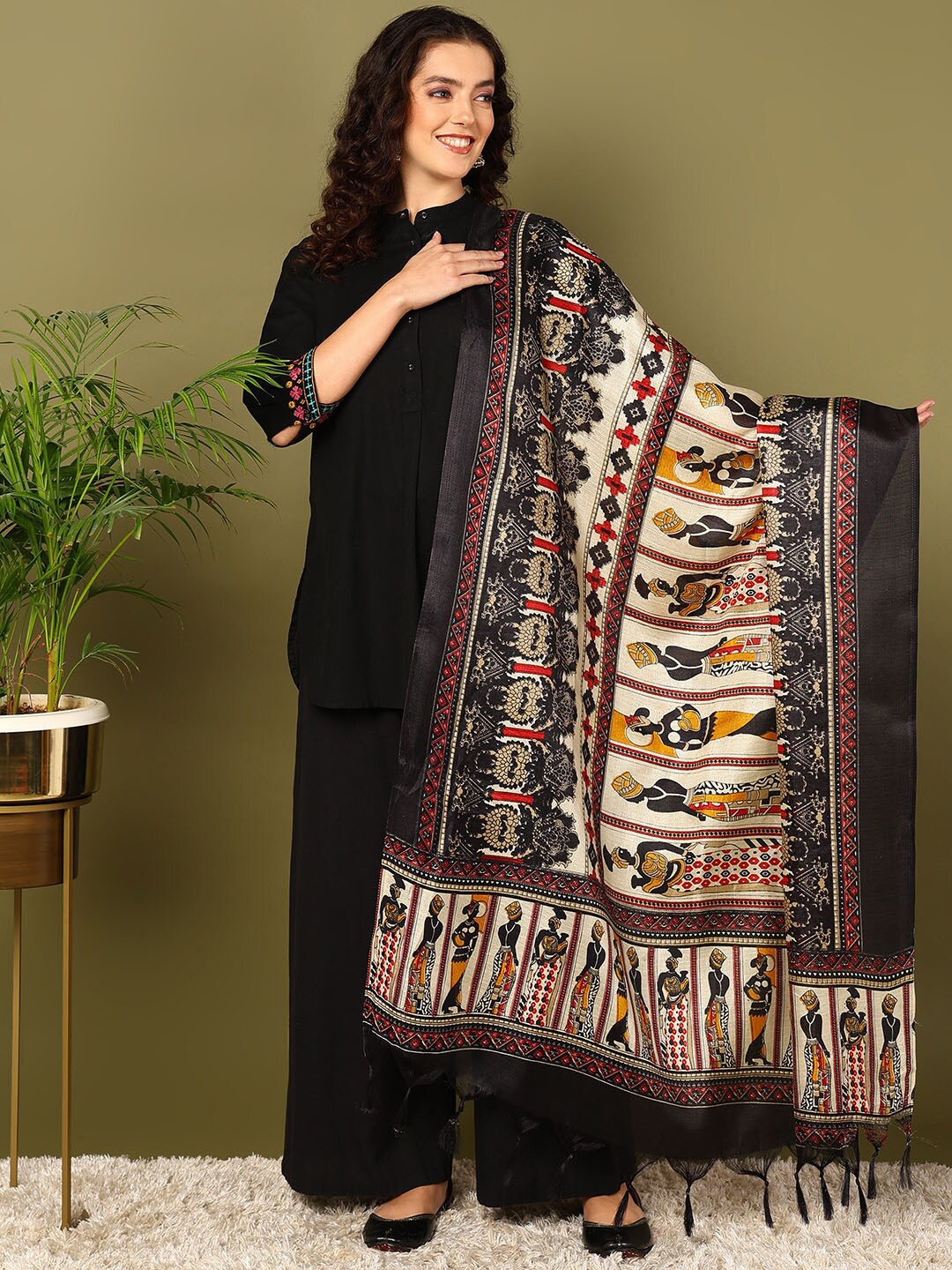 

mokshi Black Ethnic Motifs Printed Cotton Silk Dupatta