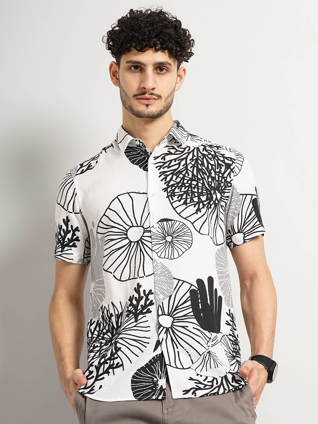 

Celio Classic Opaque Printed Casual Shirt, White