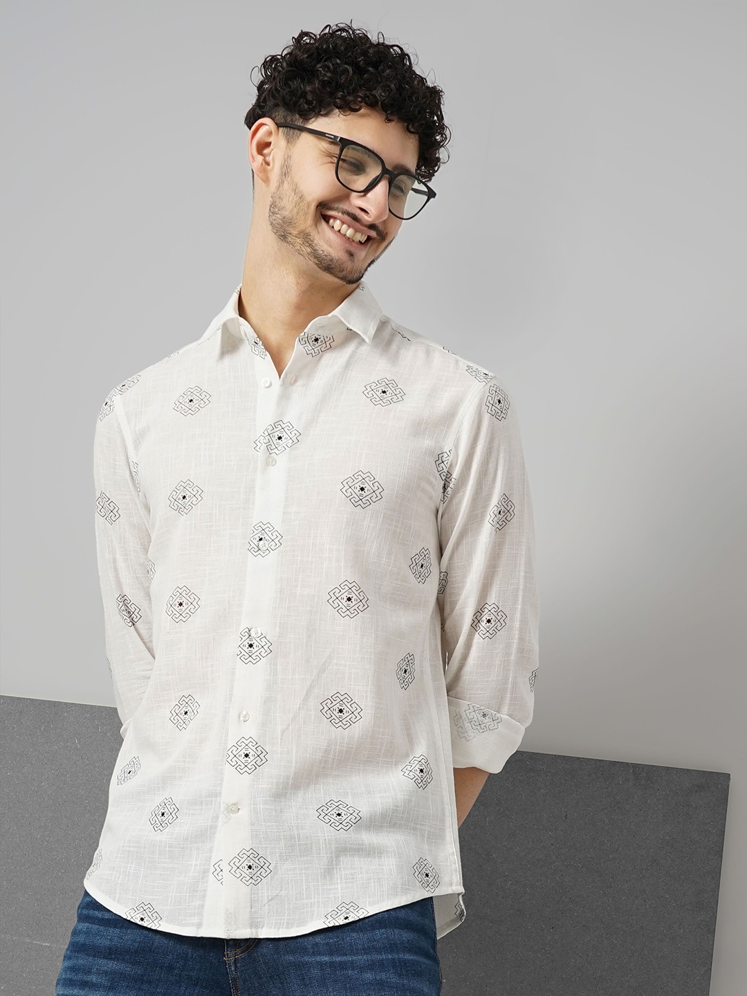 

Celio Classic Opaque Printed Casual Shirt, White