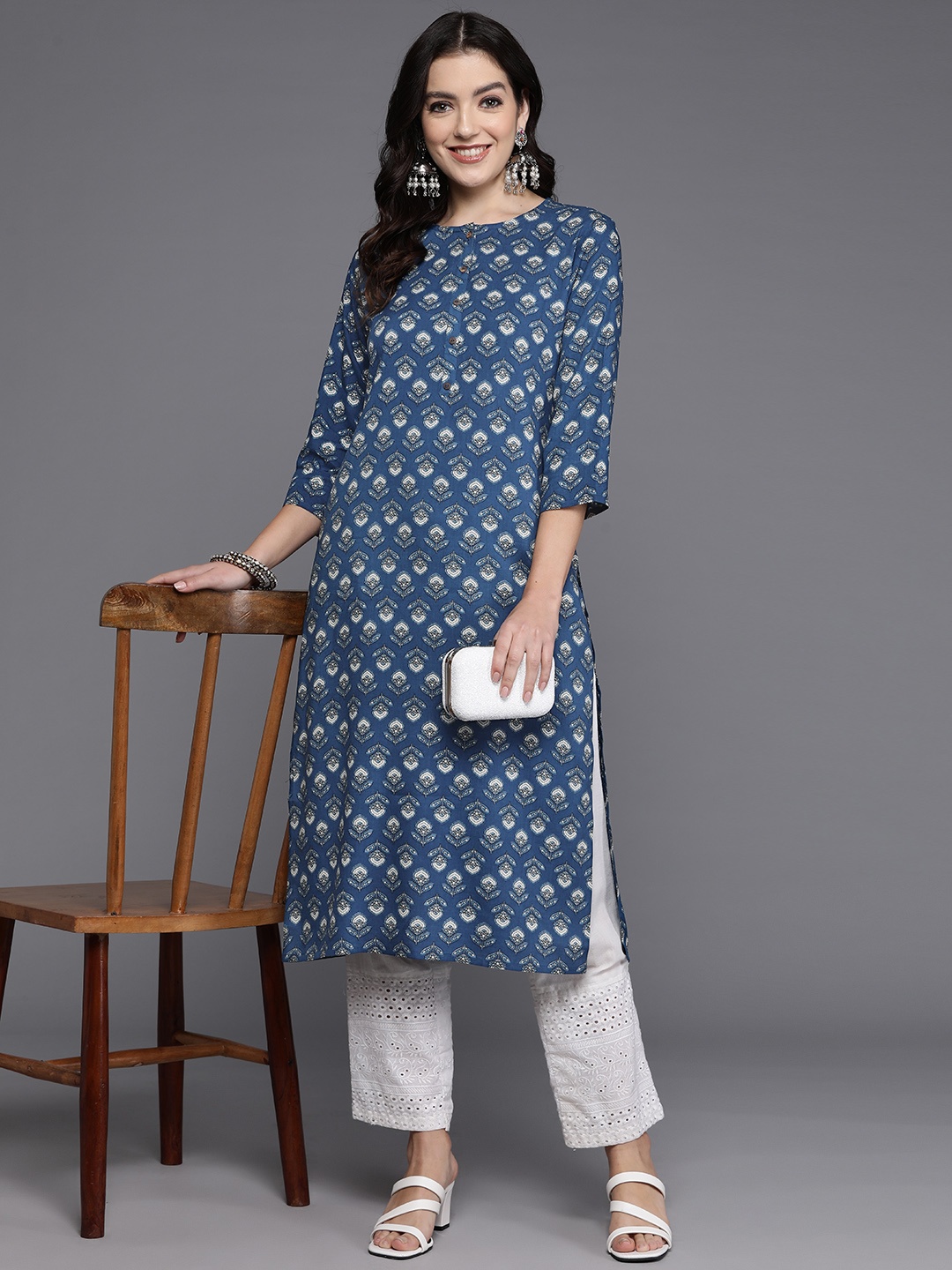 

Indo Era Floral Printed Kurta, Navy blue