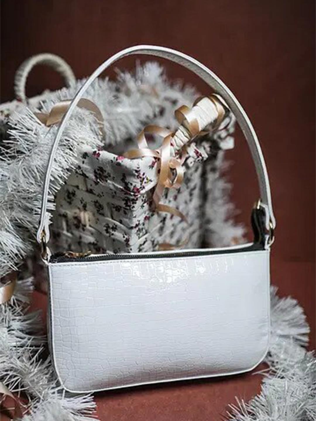 

DressBerry White Textured Structured Handheld Bag