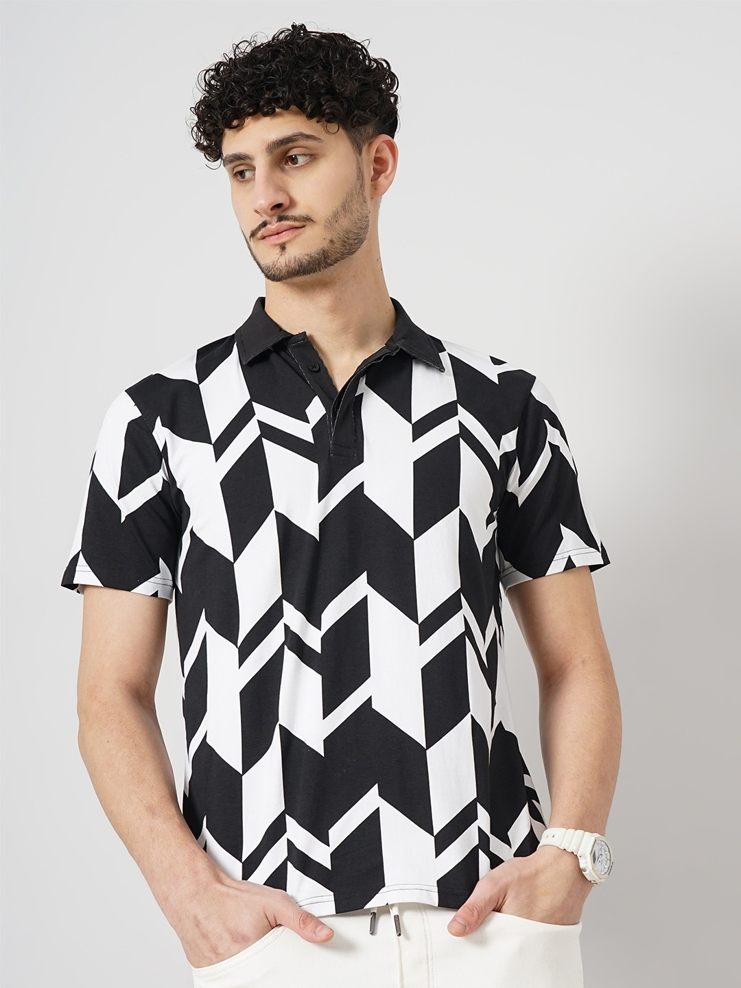 

Celio Abstract Printed Polo Collar Short Sleeves Shirt T-shirt, Black