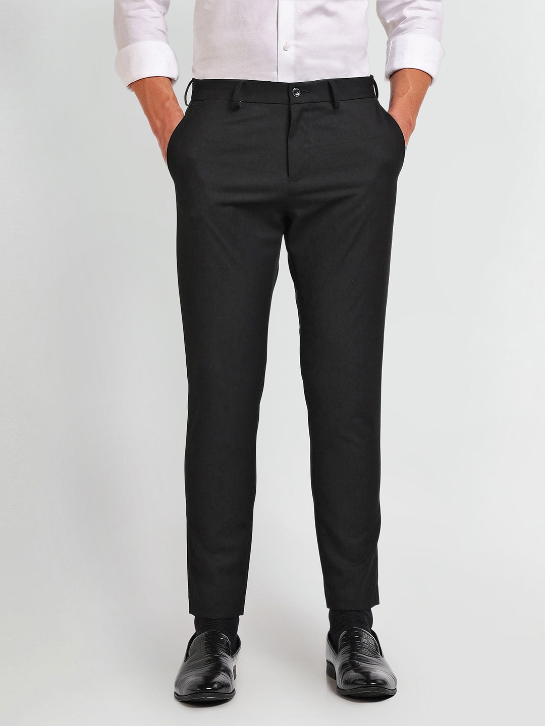 

Arrow New York Men Slim Fit Mid-Rise Plain Formal Trousers, Black