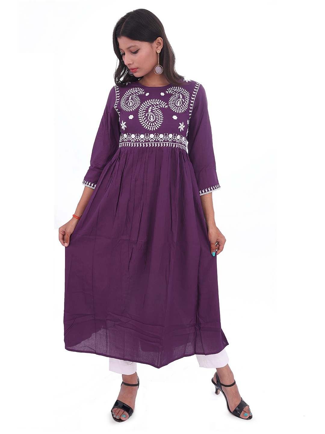 

WEAVERS SAGA Paisley Yoke Design Round Neck Thread Work Cotton A Line Kurta, Violet