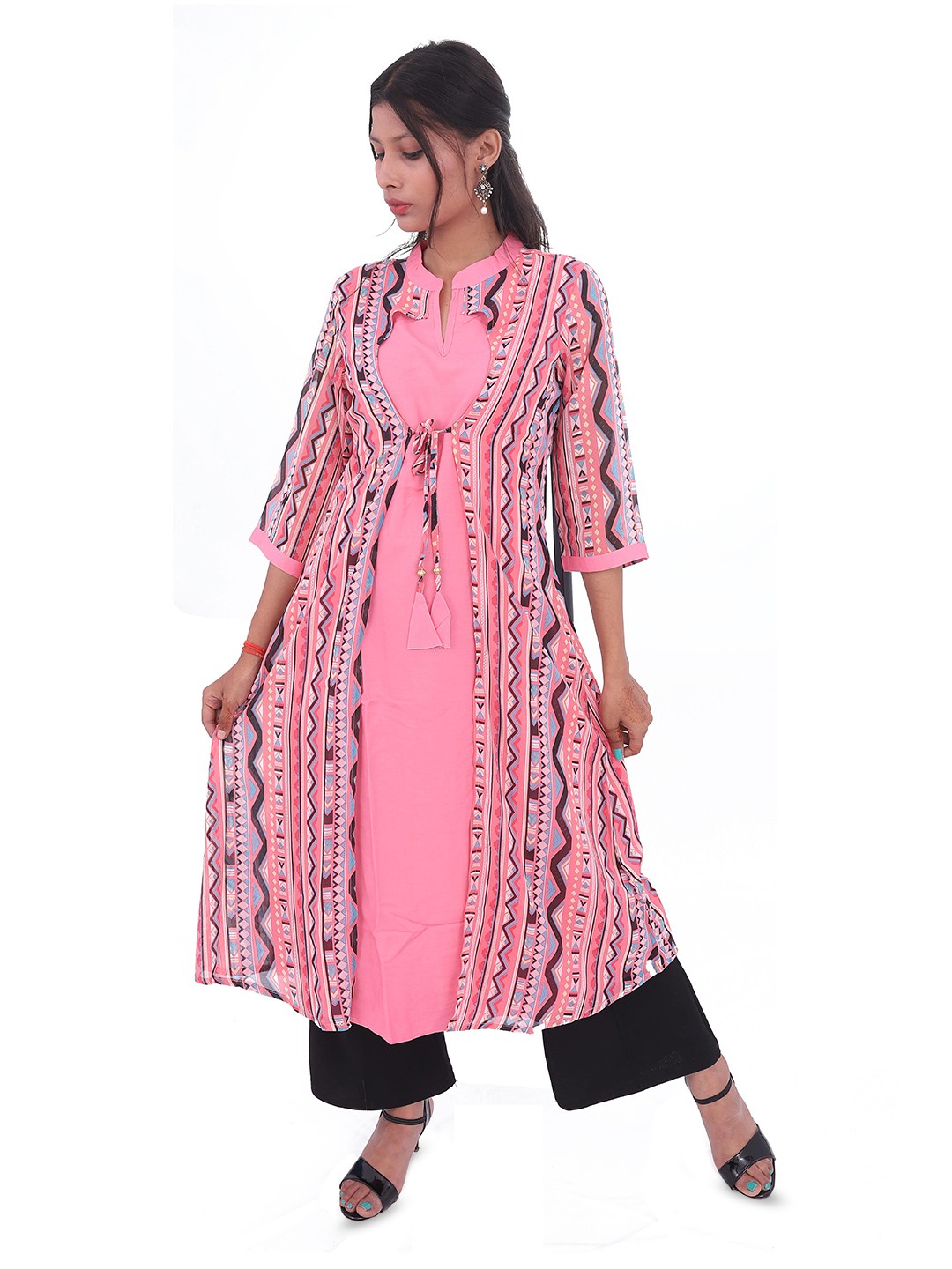 

WEAVERS SAGA Geometric Printed Mandarin Collar Cotton A Line Kurta, Peach