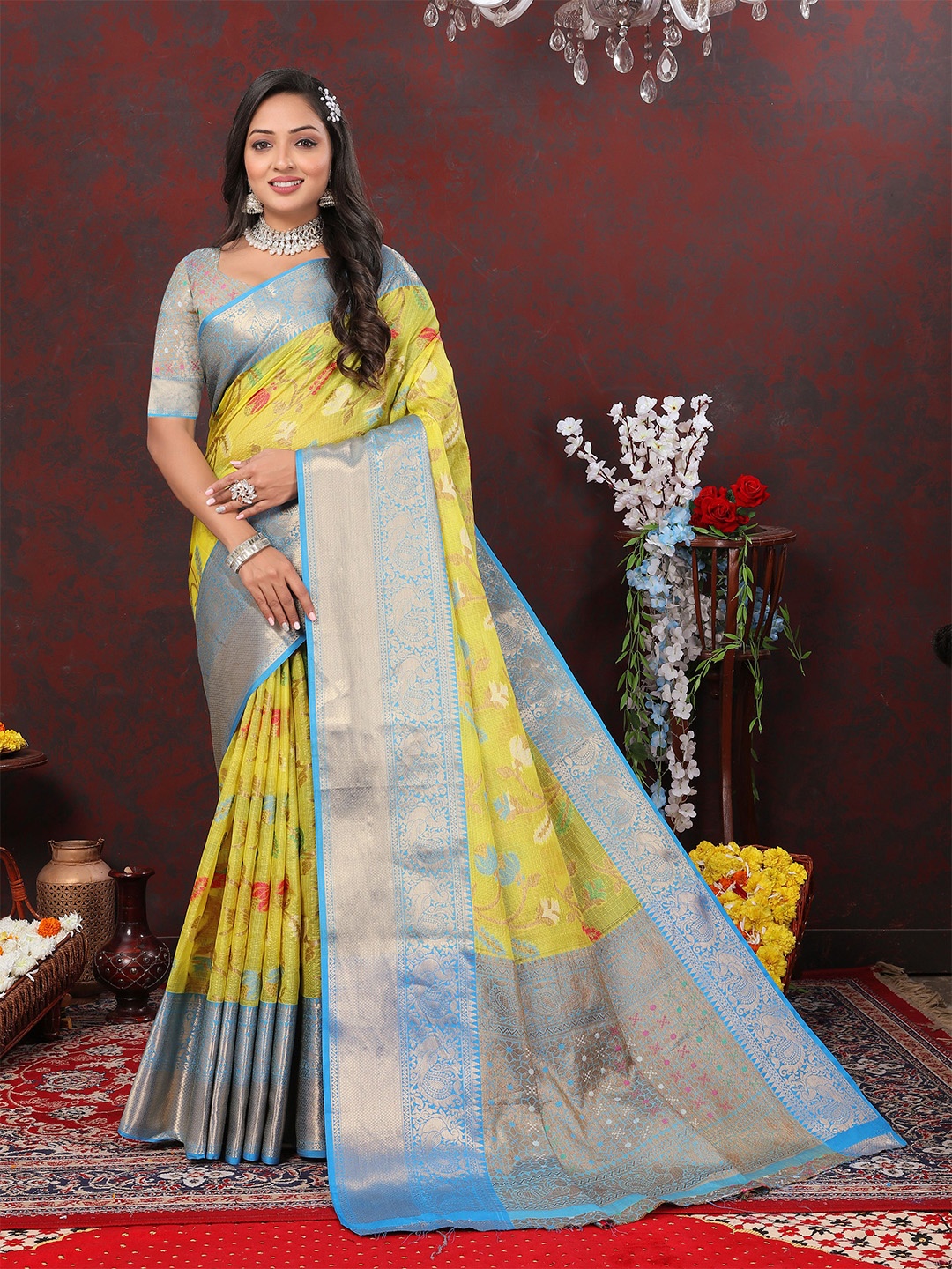 

NIWAA Floral Woven Design Zari Banarasi Saree, Yellow