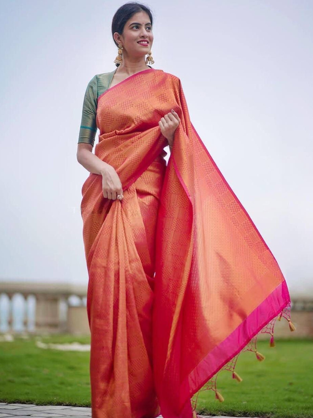 

Linza Ethnic Motifs Woven Design Zari Pure Silk Banarasi Saree, Red