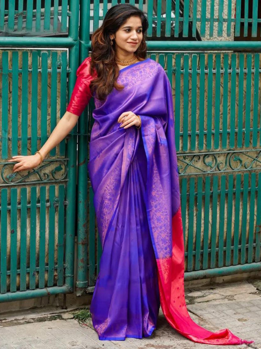 

LinzaWoven Design Pure Silk Banarasi Saree, Blue