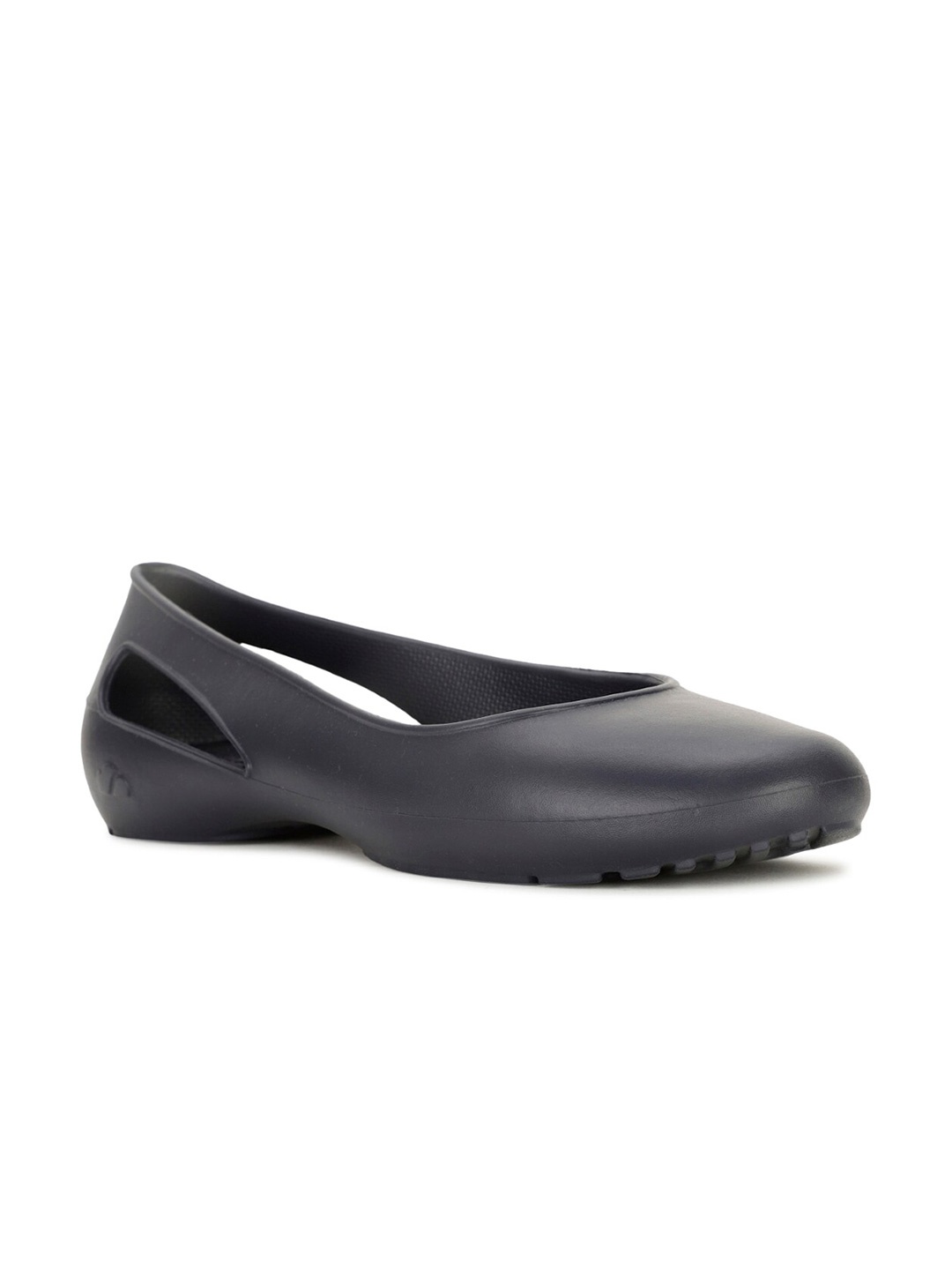 

Bata Cut Out Detailed Round Toe Ballerinas, Black