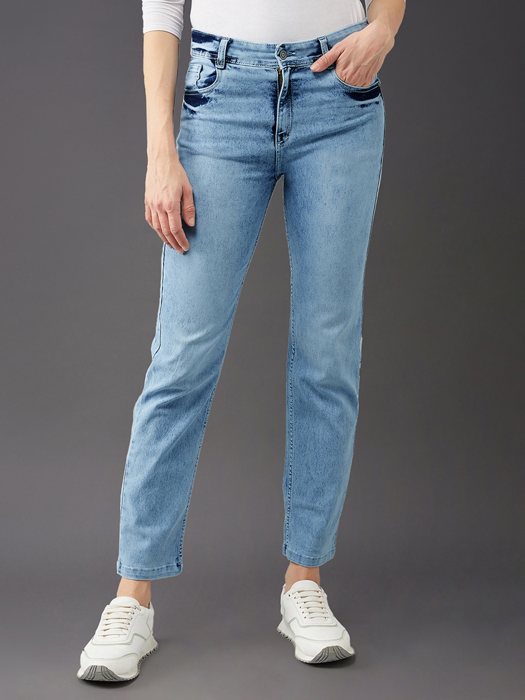 

Roadster Women Wide Leg Fit High Rise Clean Look Stretchable Denim Jeans, Blue