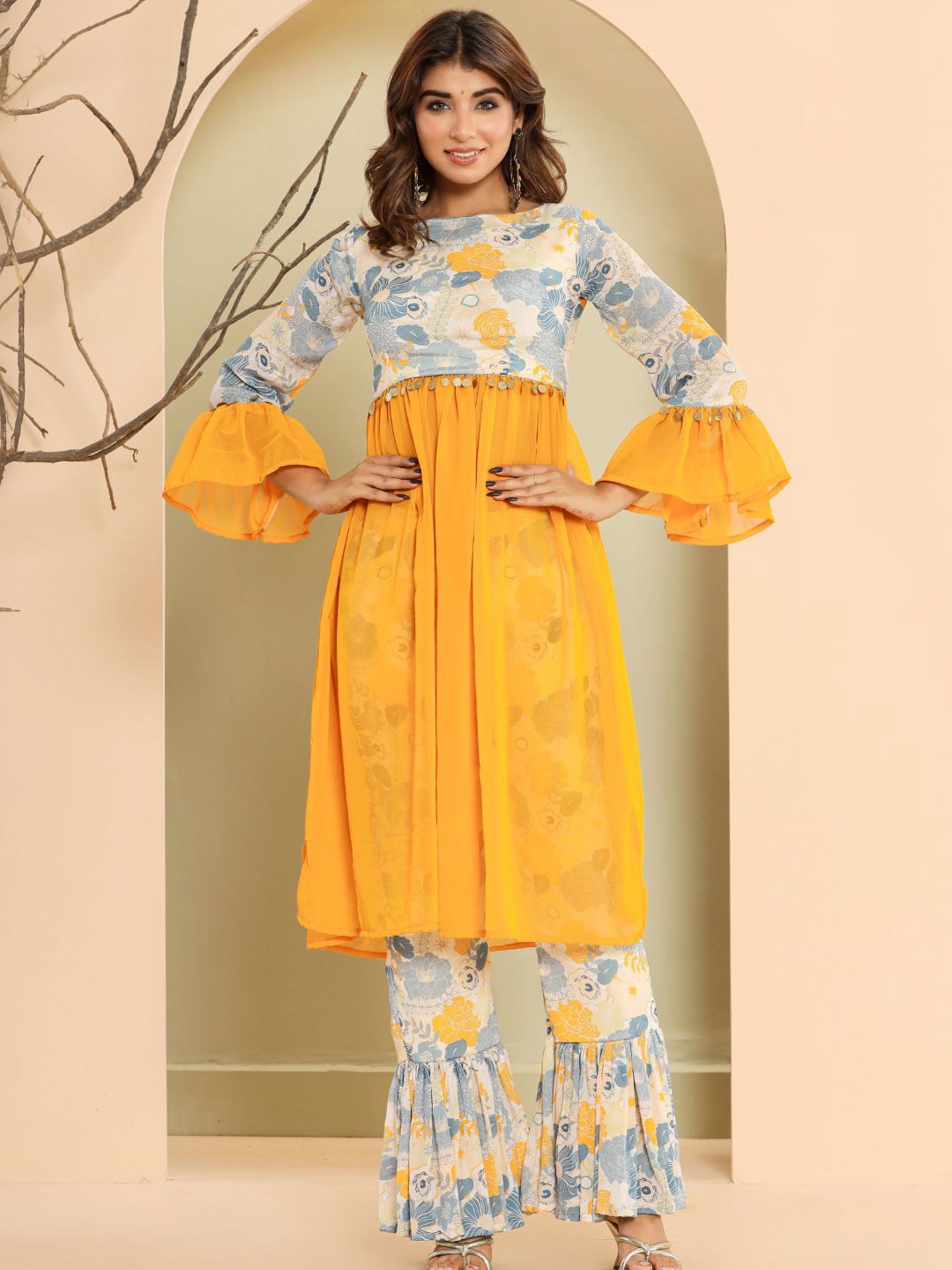 

HOUSE OF JAMOTI Round Neck Primrose Printed Kurta Set, Yellow