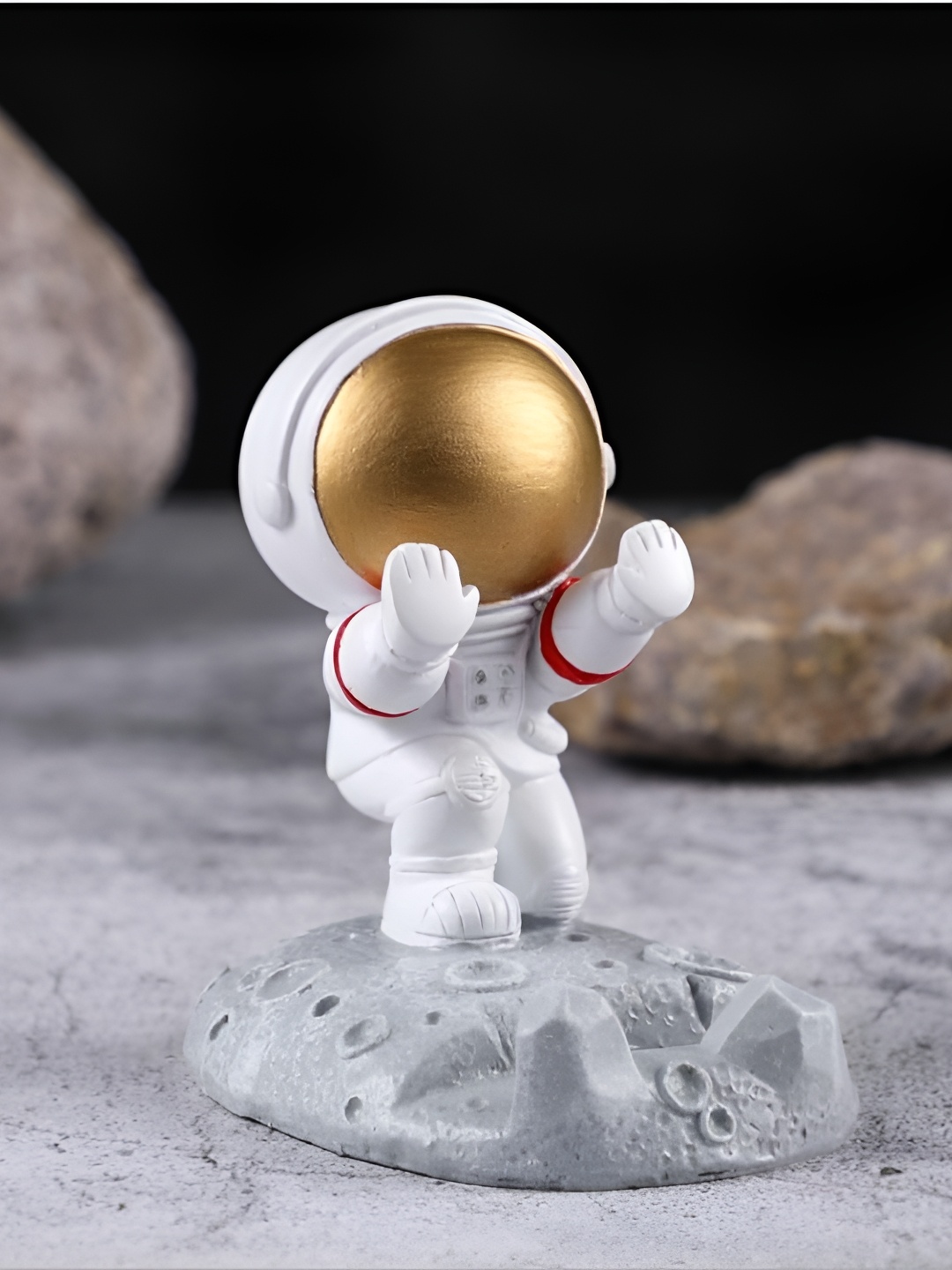 

Satyam Kraft White & Gold Toned Figurine Showpiece