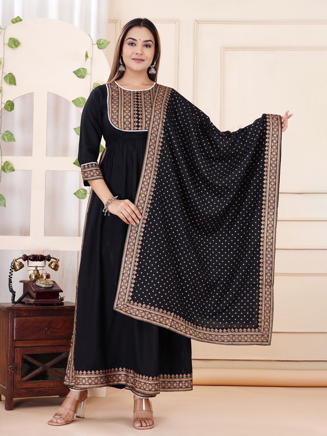 

PURSHOTTAM WALA Ethnic Motifs Printed Regular Kurta with Palazzos & With Dupatta, Black