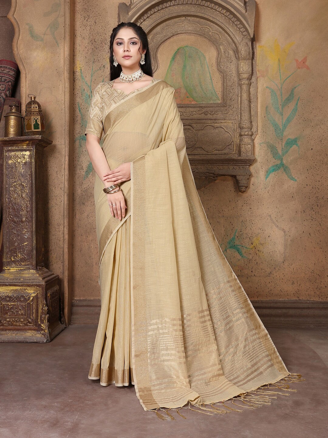 

GAJARAI Zari Pure Linen Saree, Beige