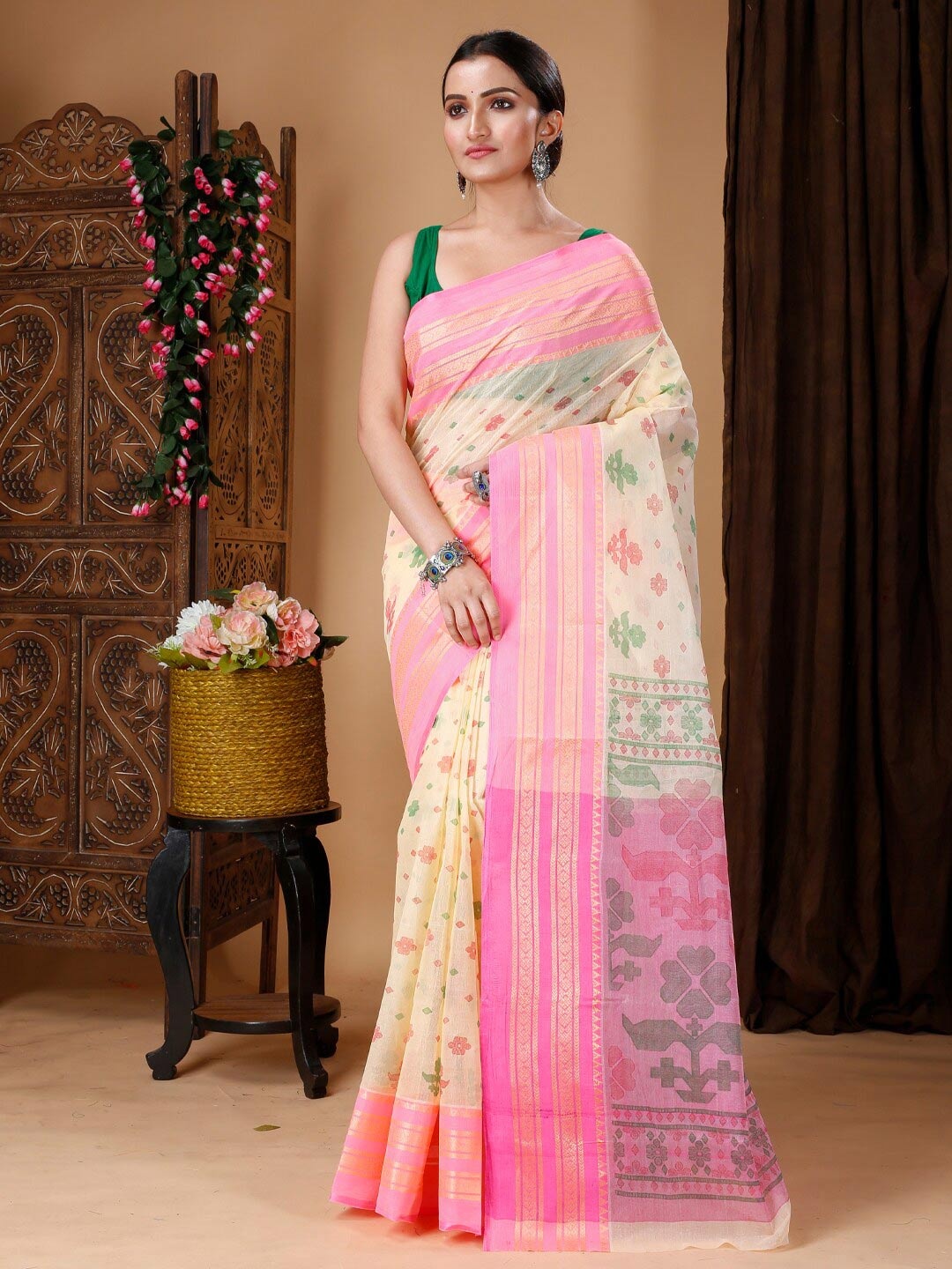 

Ruuprekha Floral Printed Zari Pure Cotton Taant Saree, Pink