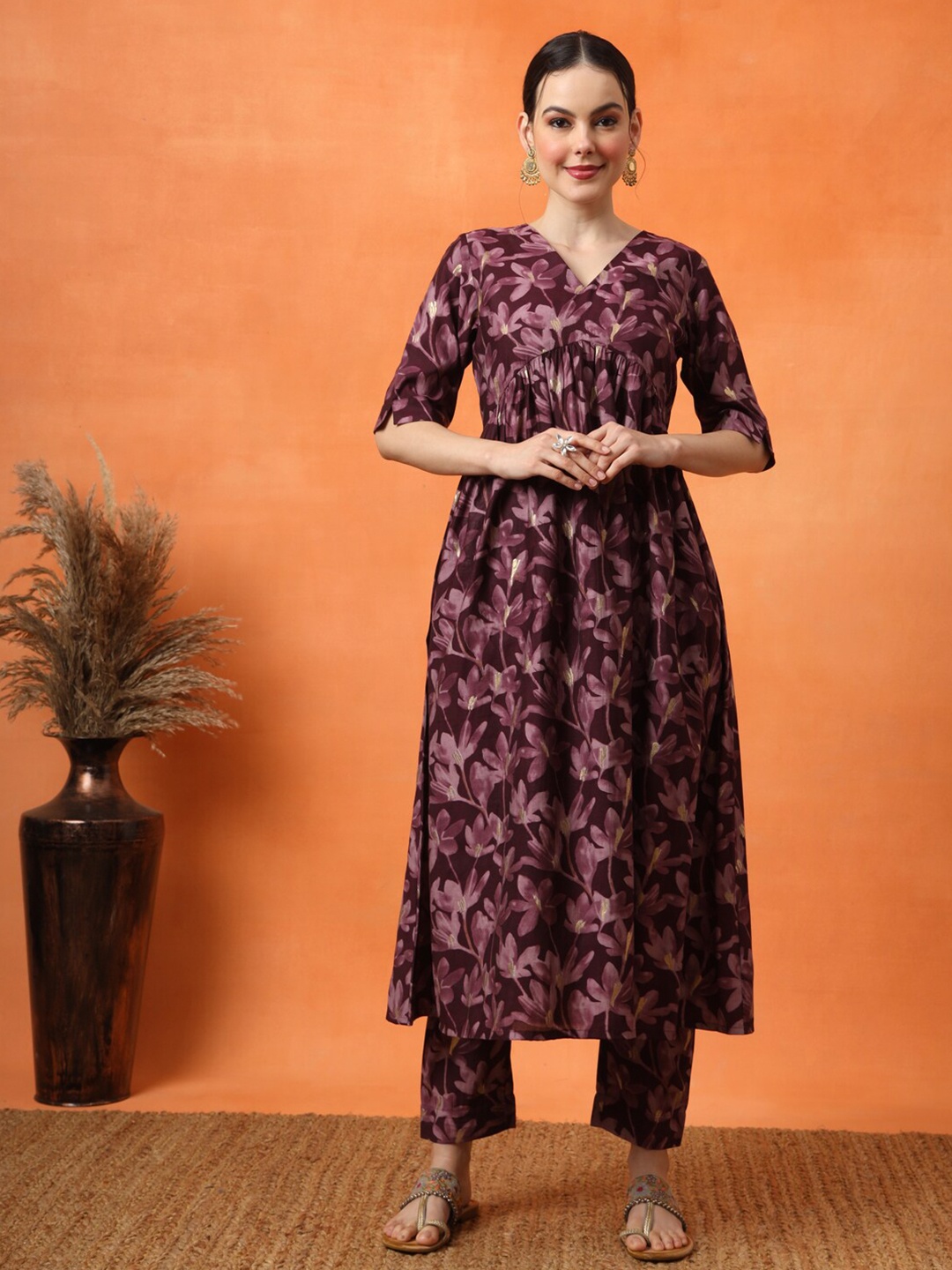

Anouk Women Floral Printed Pleated Kurta with Trousers, Violet