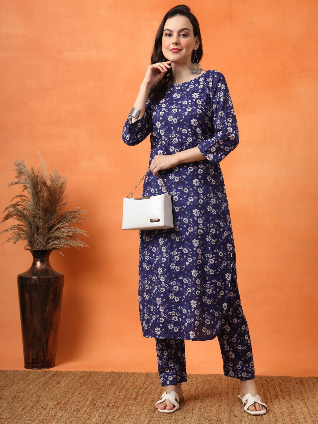 

Anouk Floral Printed Regular Pure Cotton Kurta with Trousers, Blue