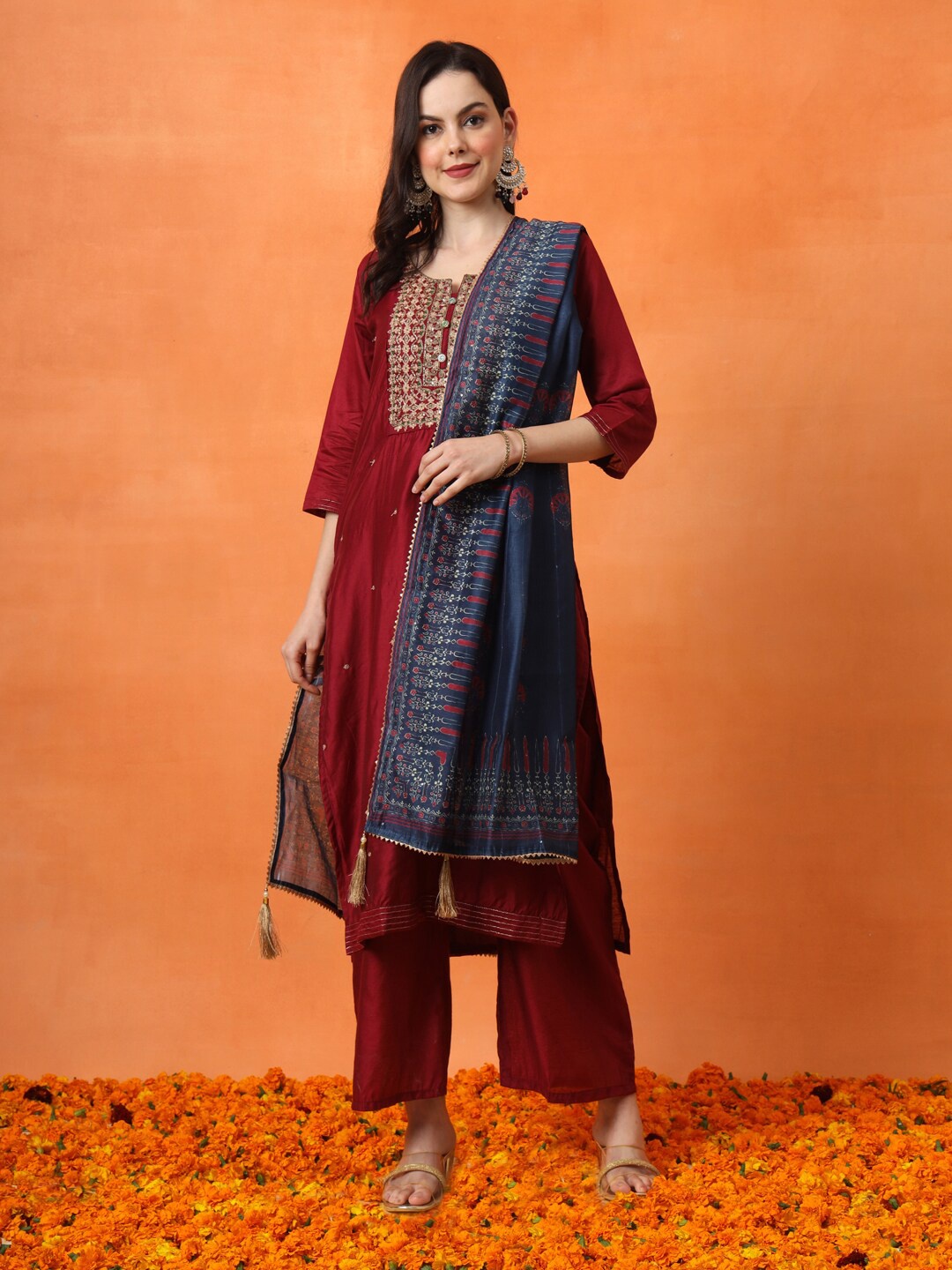 

Anouk Embroidered Regular Kurta with Trousers & Dupatta, Maroon