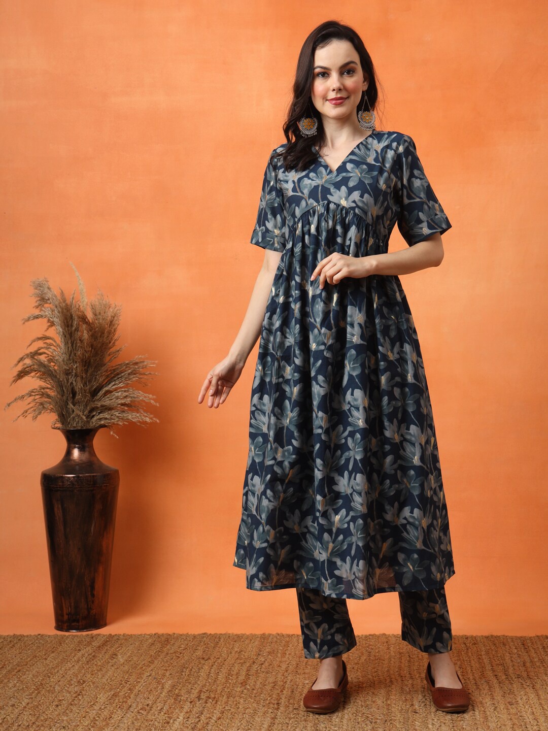 

Anouk Floral Printed Pleated Kurta with Trousers, Teal